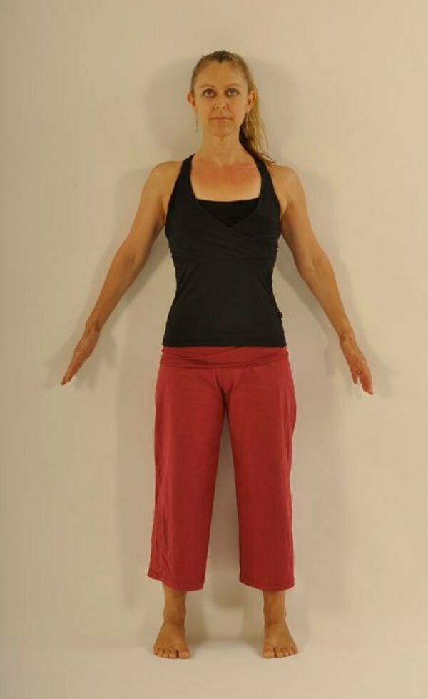 Tadasana – Back to wall